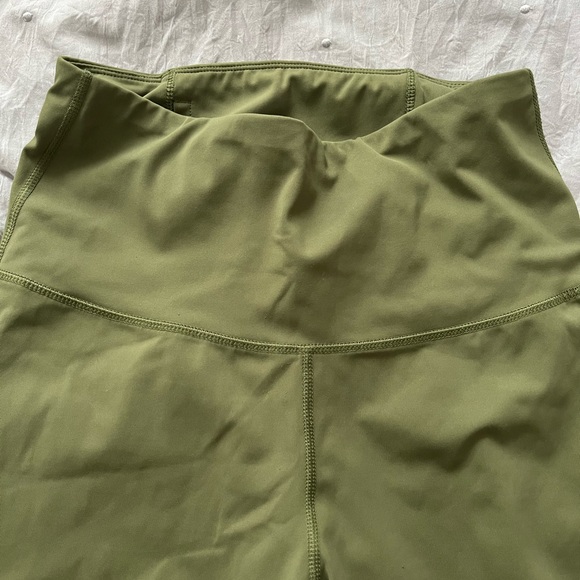 QUEENIEKE OLIVE GREEN leggings - Picture 2 of 5